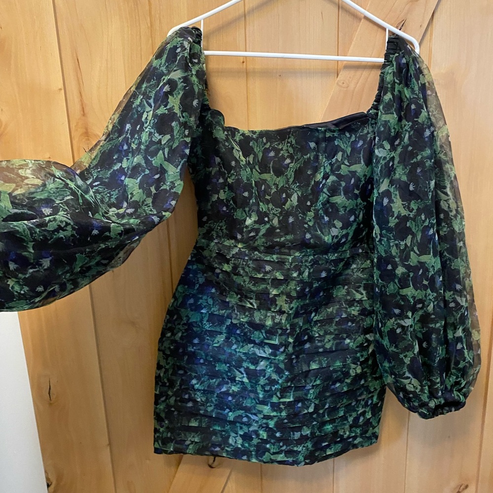 Asiyami Gold green puff sleeve bandage dress. Size small. Wedding or formal